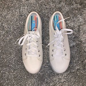 NEVER BEEN WORN White Teva sneakers